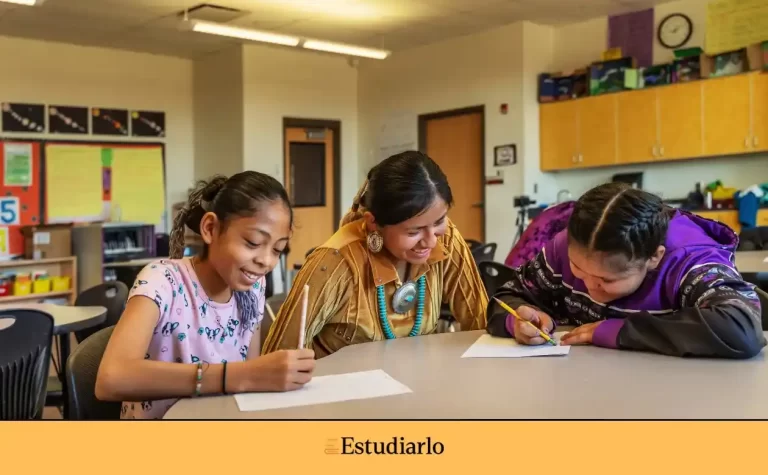 Becas para estudiantes indígenas en México Inclusión educativa