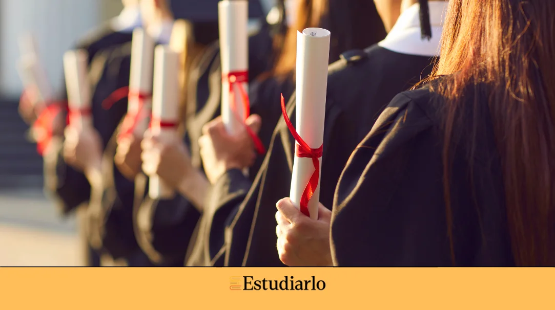 ¿Cómo obtener un título universitario en el extranjero? Guía Completa